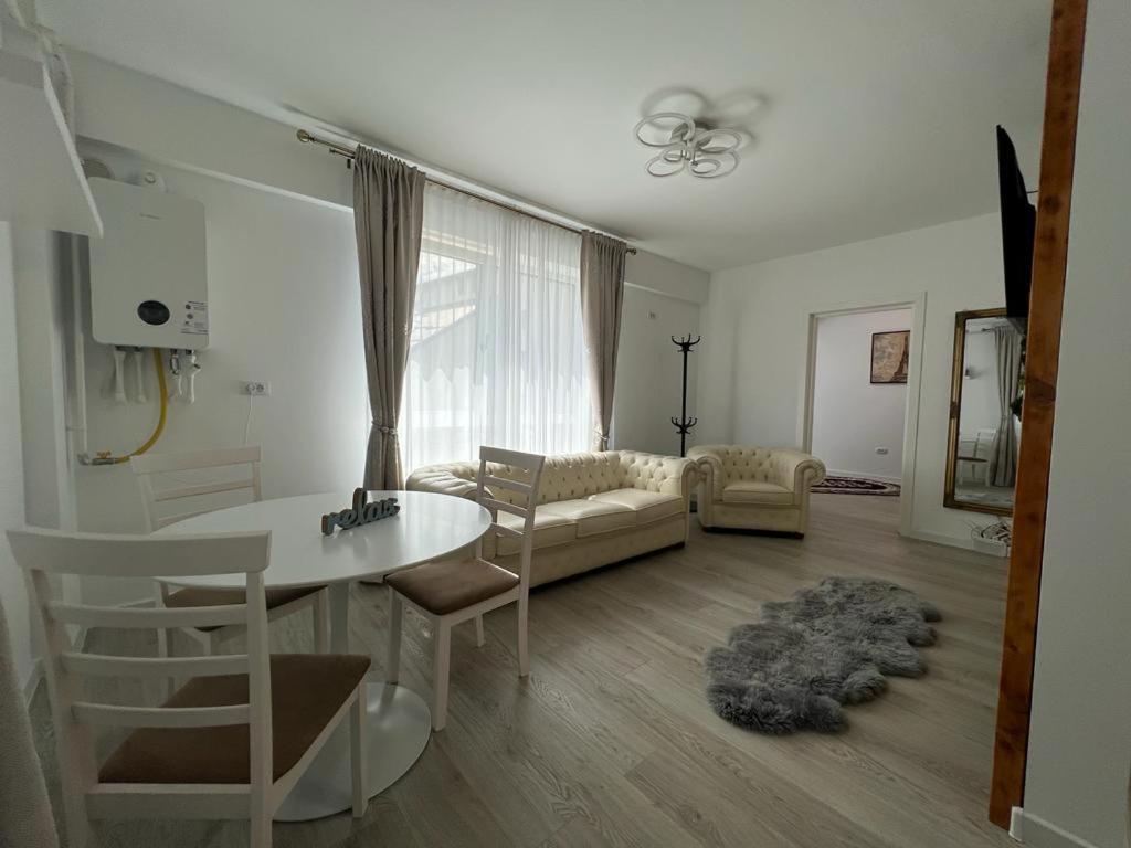 Cozy Accommodation Central City - Яссы Экстерьер фото