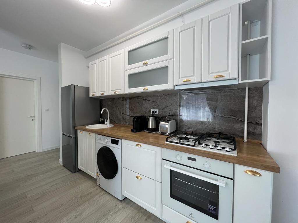 Cozy Accommodation Central City - Яссы Экстерьер фото