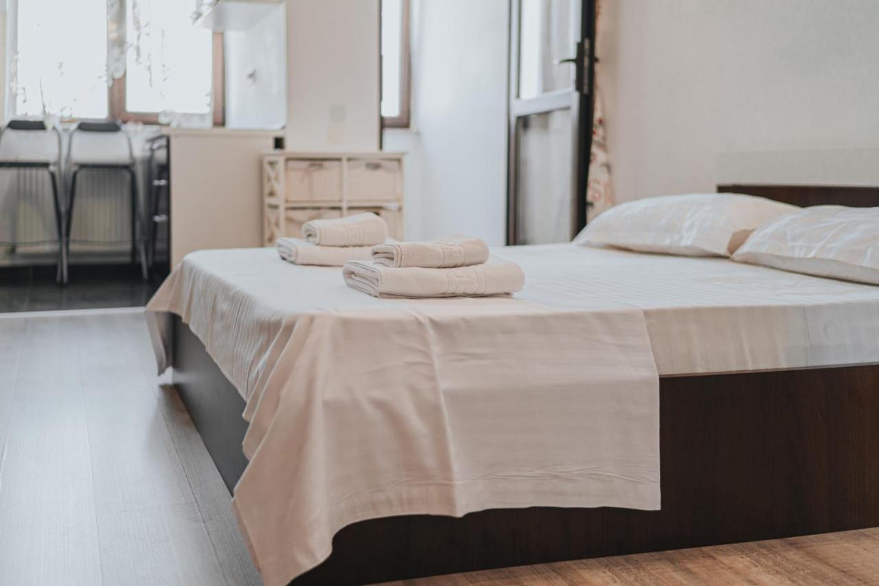 Cozy Accommodation Central City - Яссы Экстерьер фото