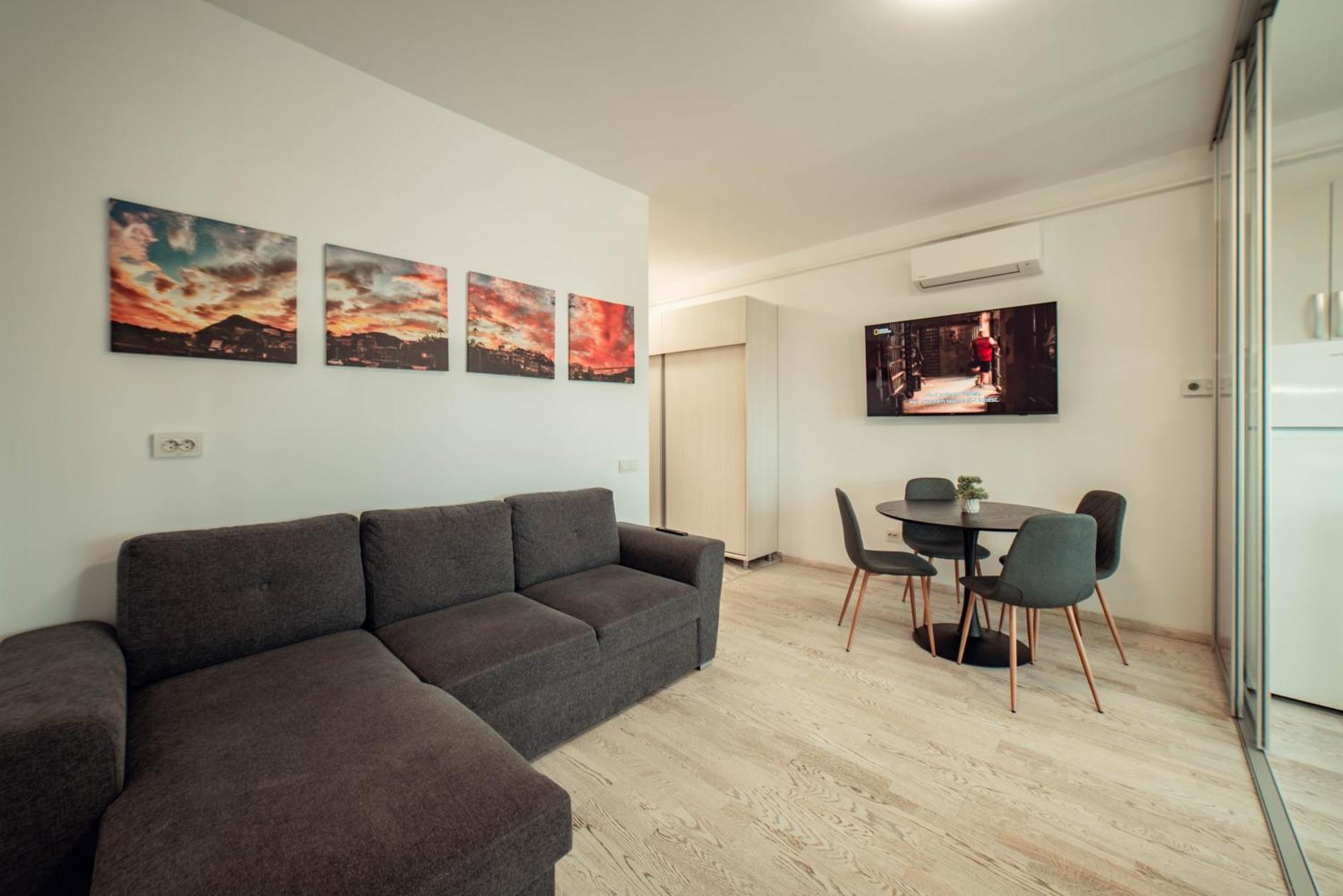 Cozy Accommodation Central City - Яссы Экстерьер фото