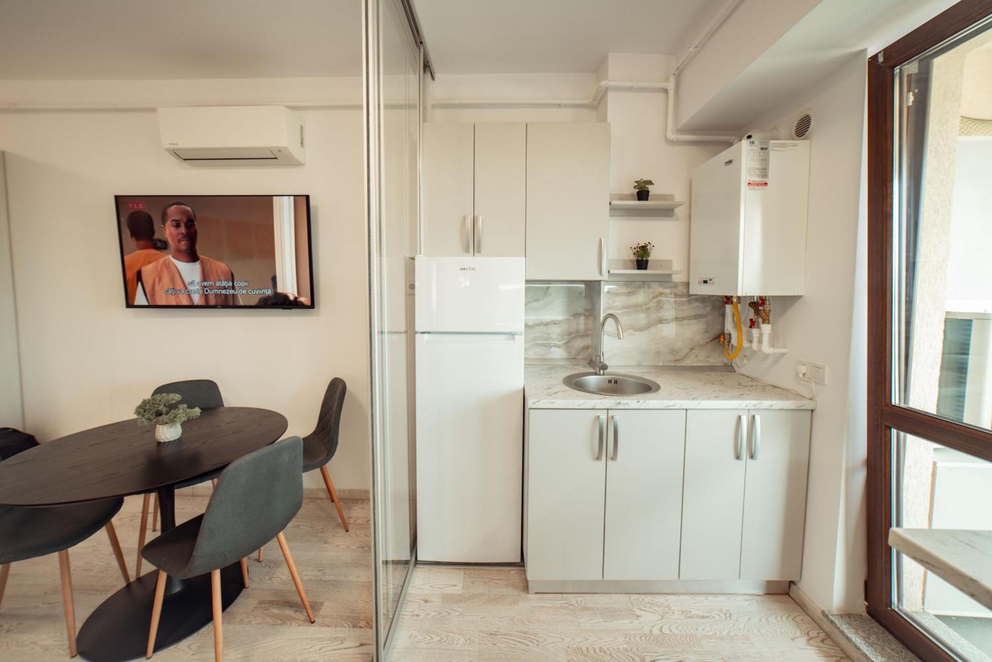 Cozy Accommodation Central City - Яссы Экстерьер фото